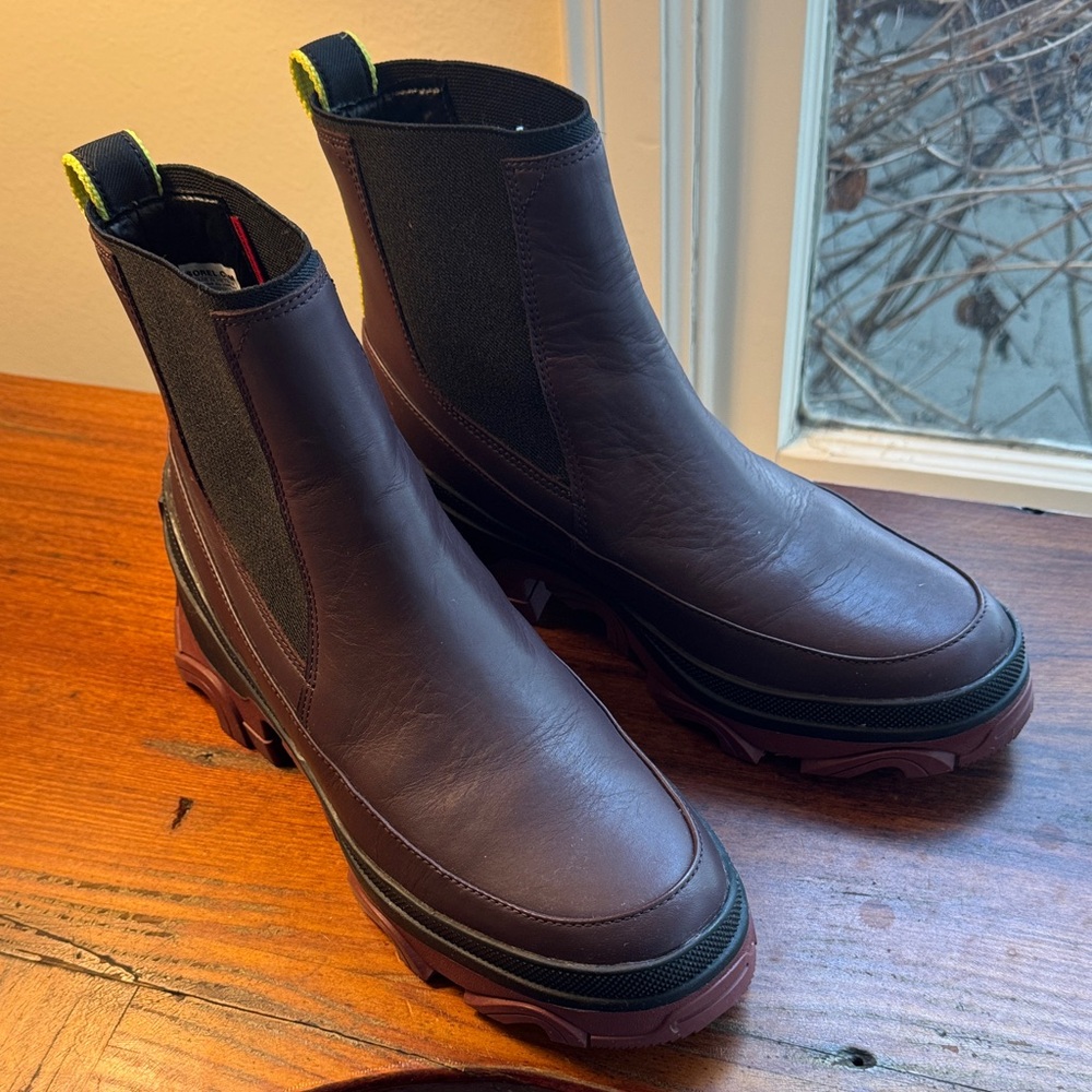 Sorel Brex Chelsea Maroon Leather Ankle Boots